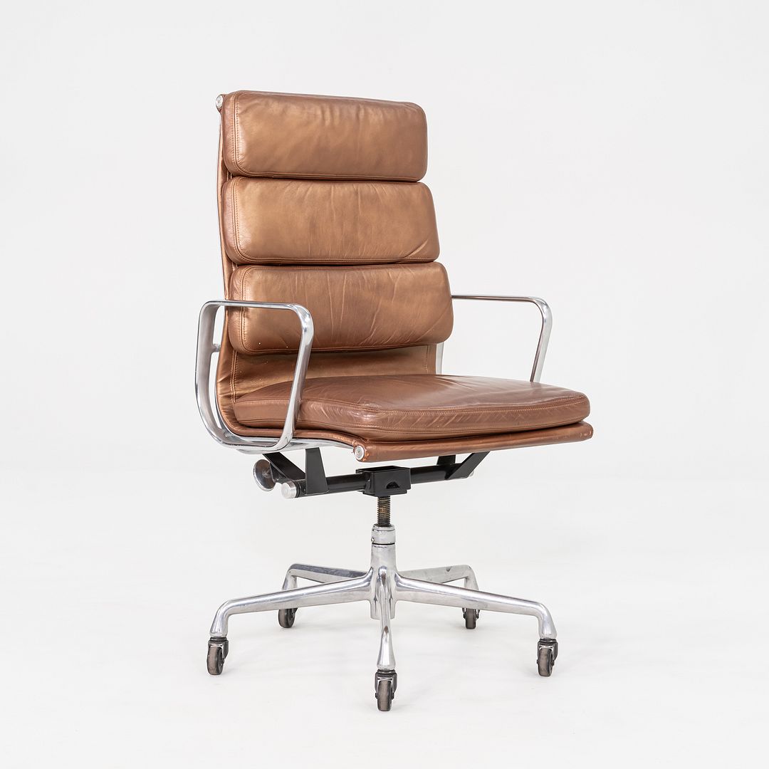 Soft Pad Executive Desk Chair, Model EA437