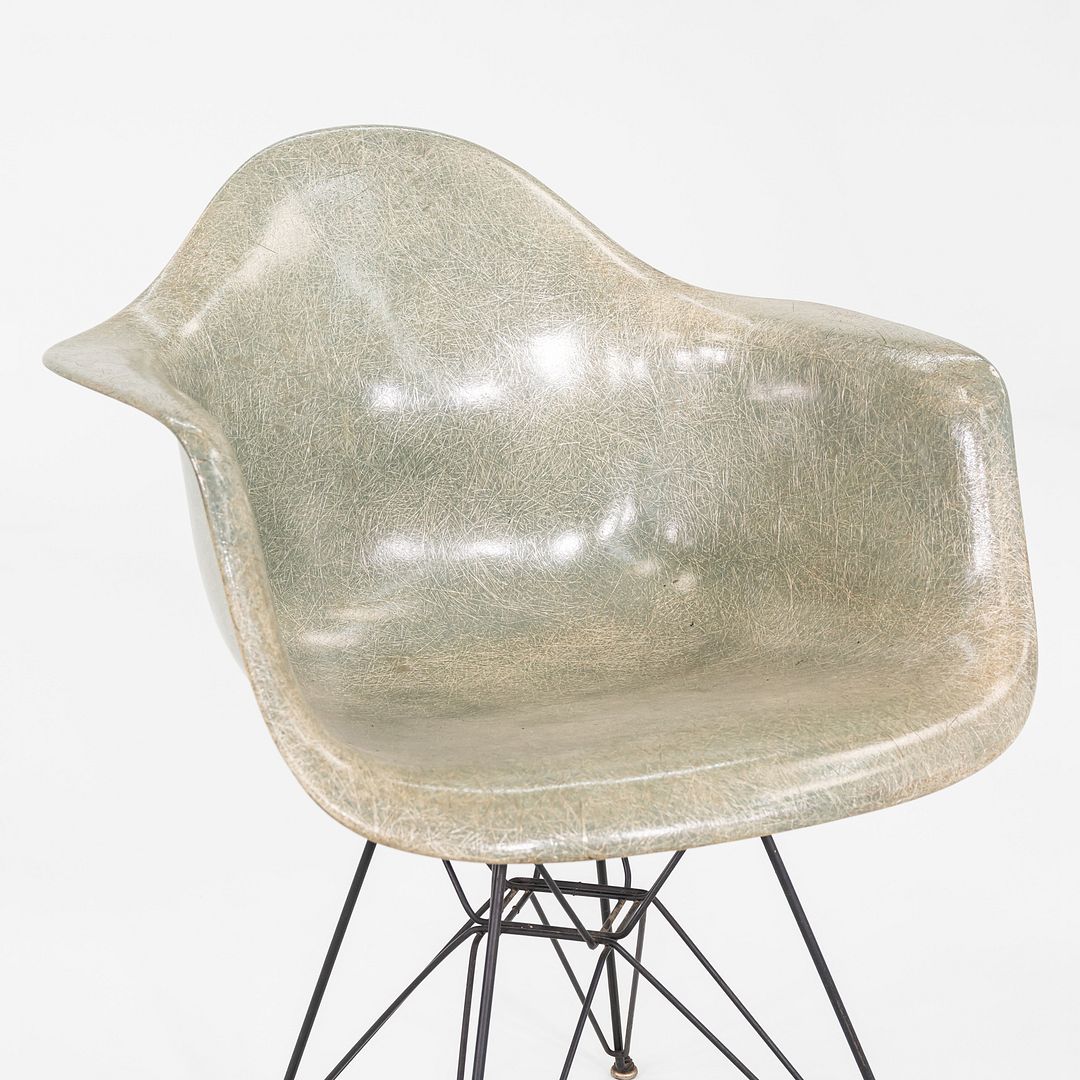 DAR Armchair