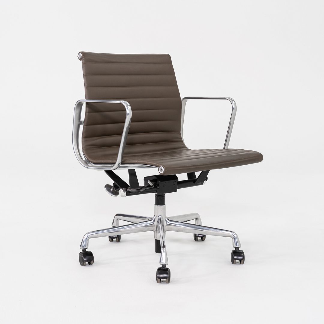 Aluminum Group Management Desk Chair, Model EA335
