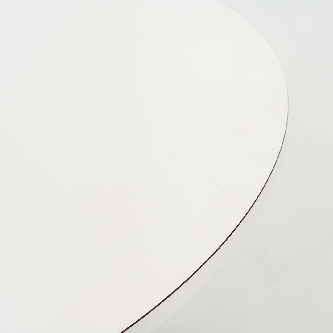 Linear Group Round Dining Table