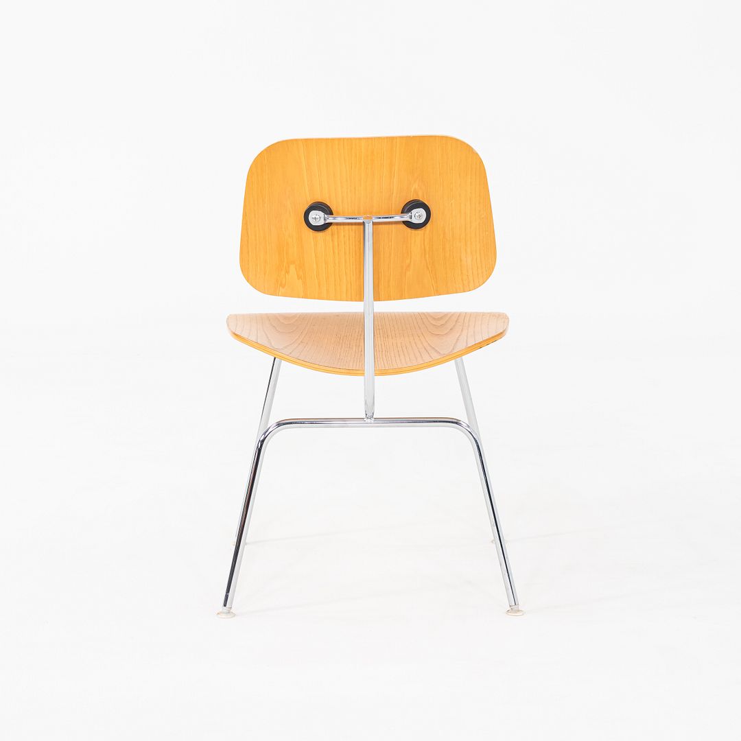 DCM Chair