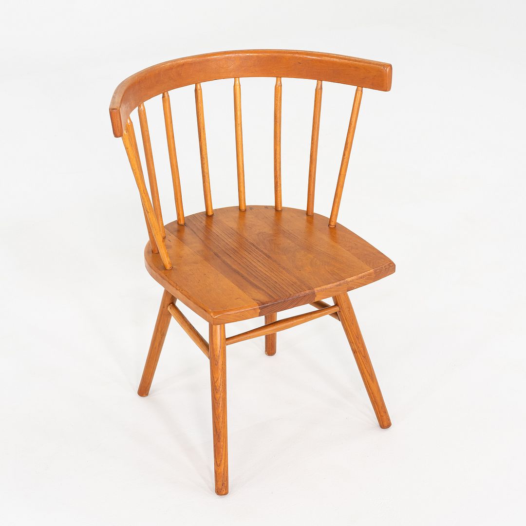 N19 Straight Chair