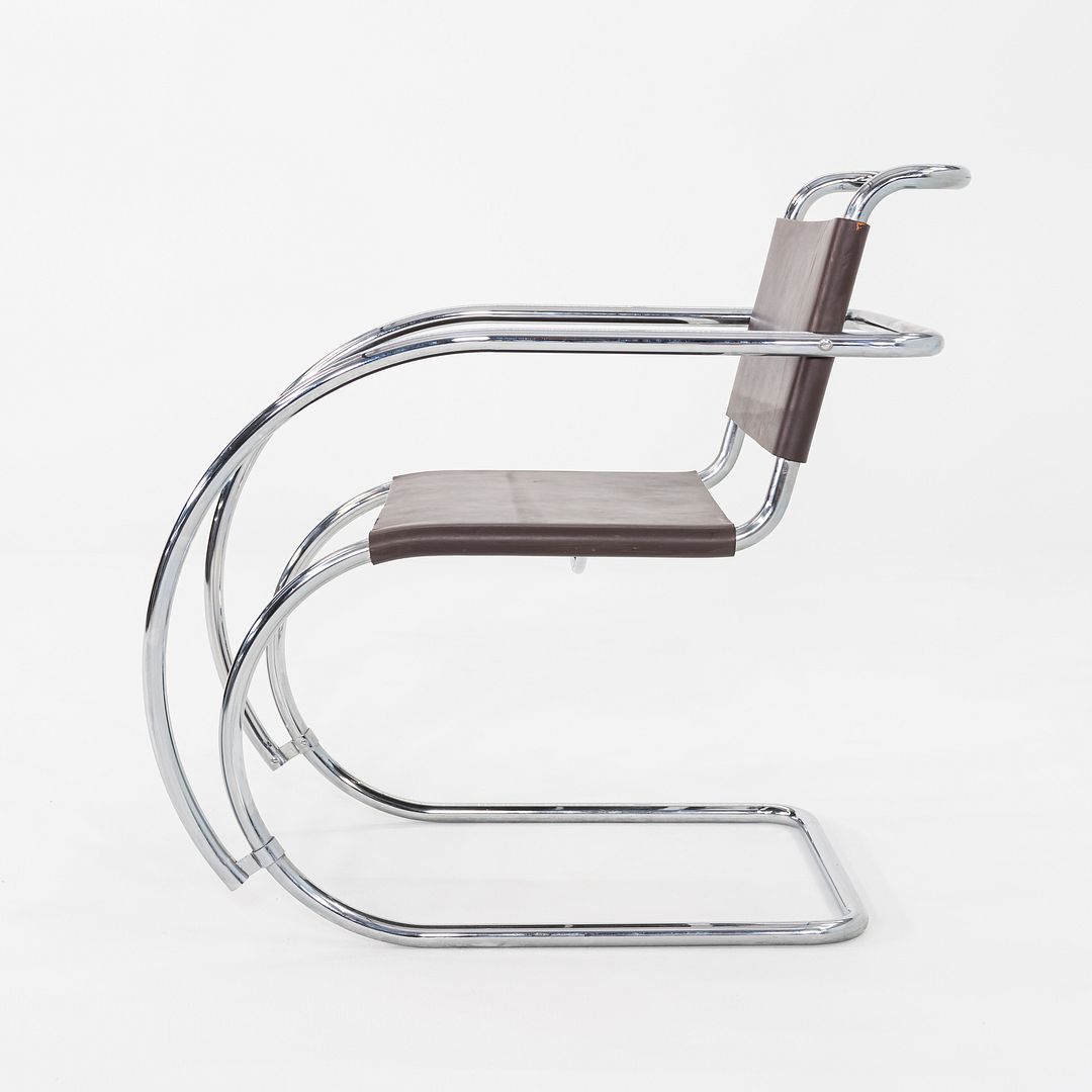 MR20 Armchair
