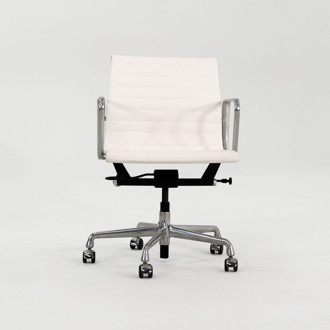 Aluminum Group Management Desk Chair, Model EA335