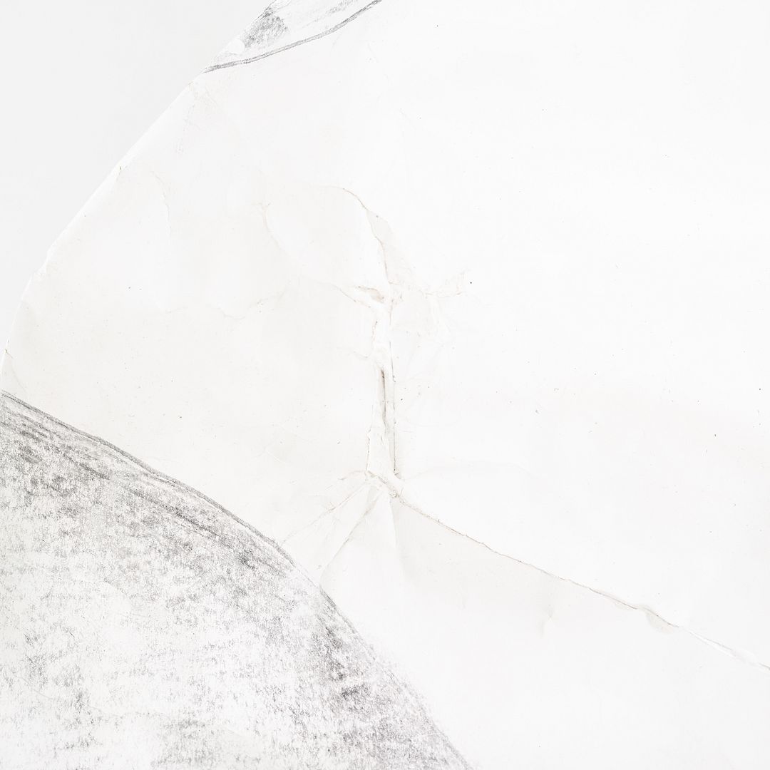Paper Chair, Curves and Swerves