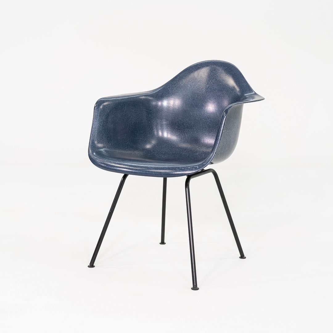 DAX Chair