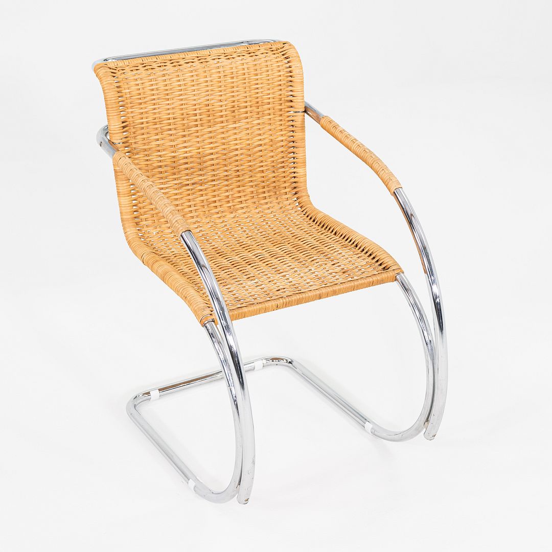 MR20 Arm Chair