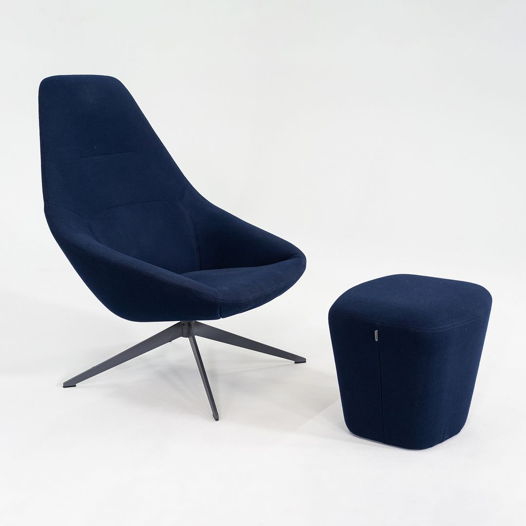 Famiglia Lounge Chair with 4 Star Swivel Base, Model FMG1405
Famiglia Footstool, Model FMGFS