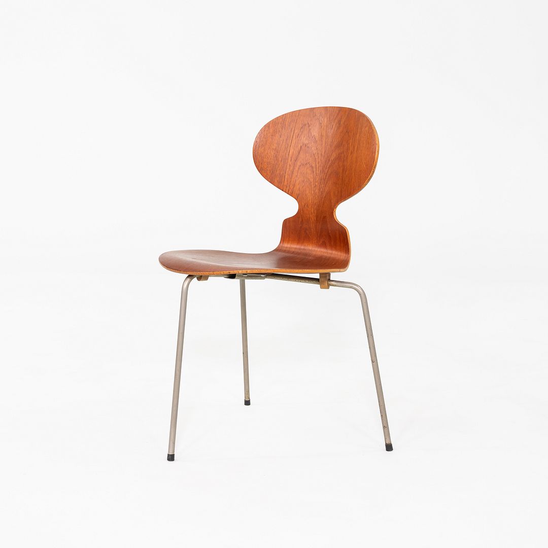 3-Leg Ant Chair