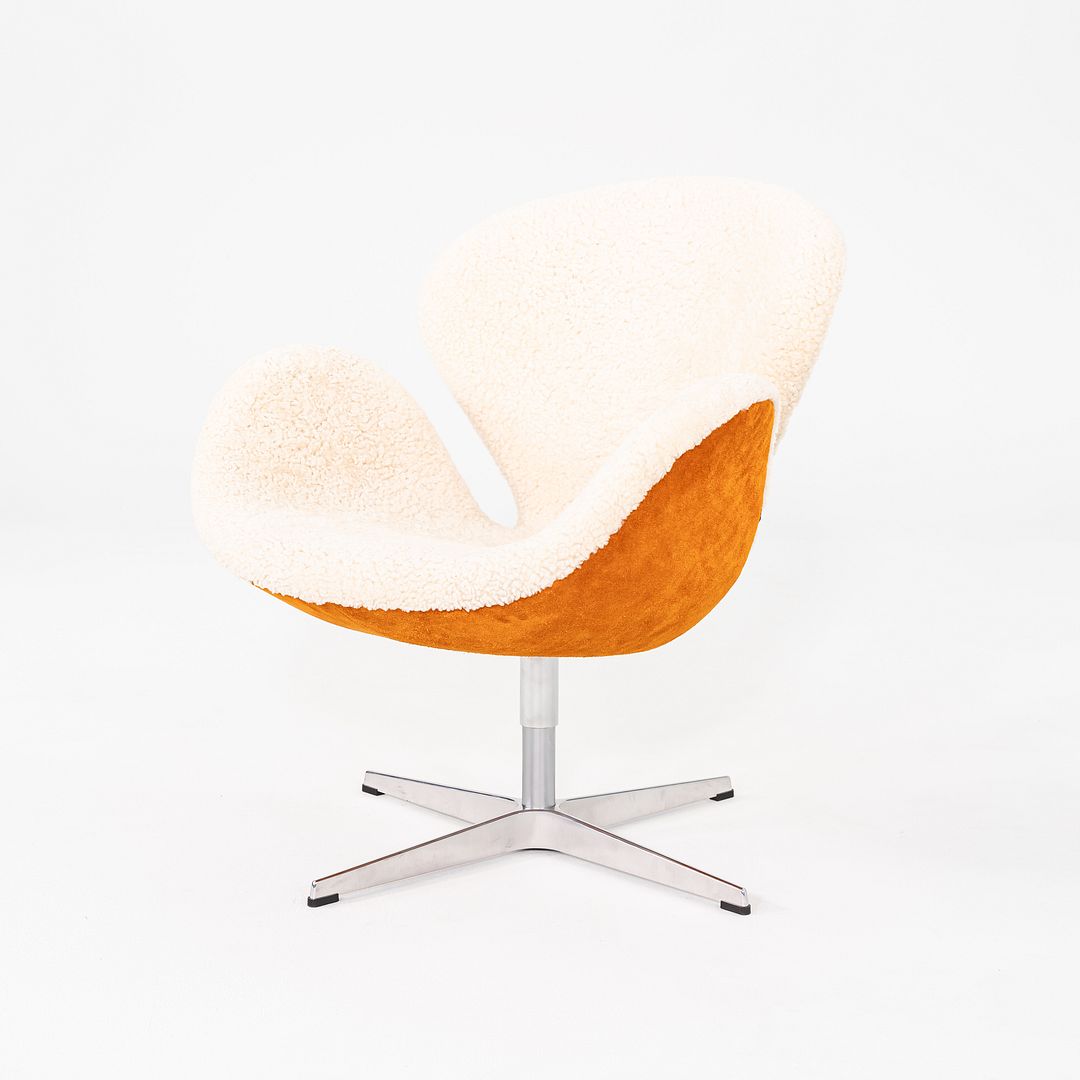 Swan Lounge Chair