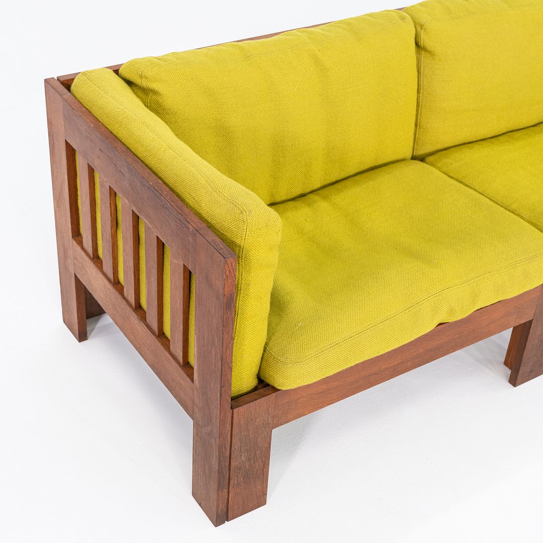 TP633 Sofa