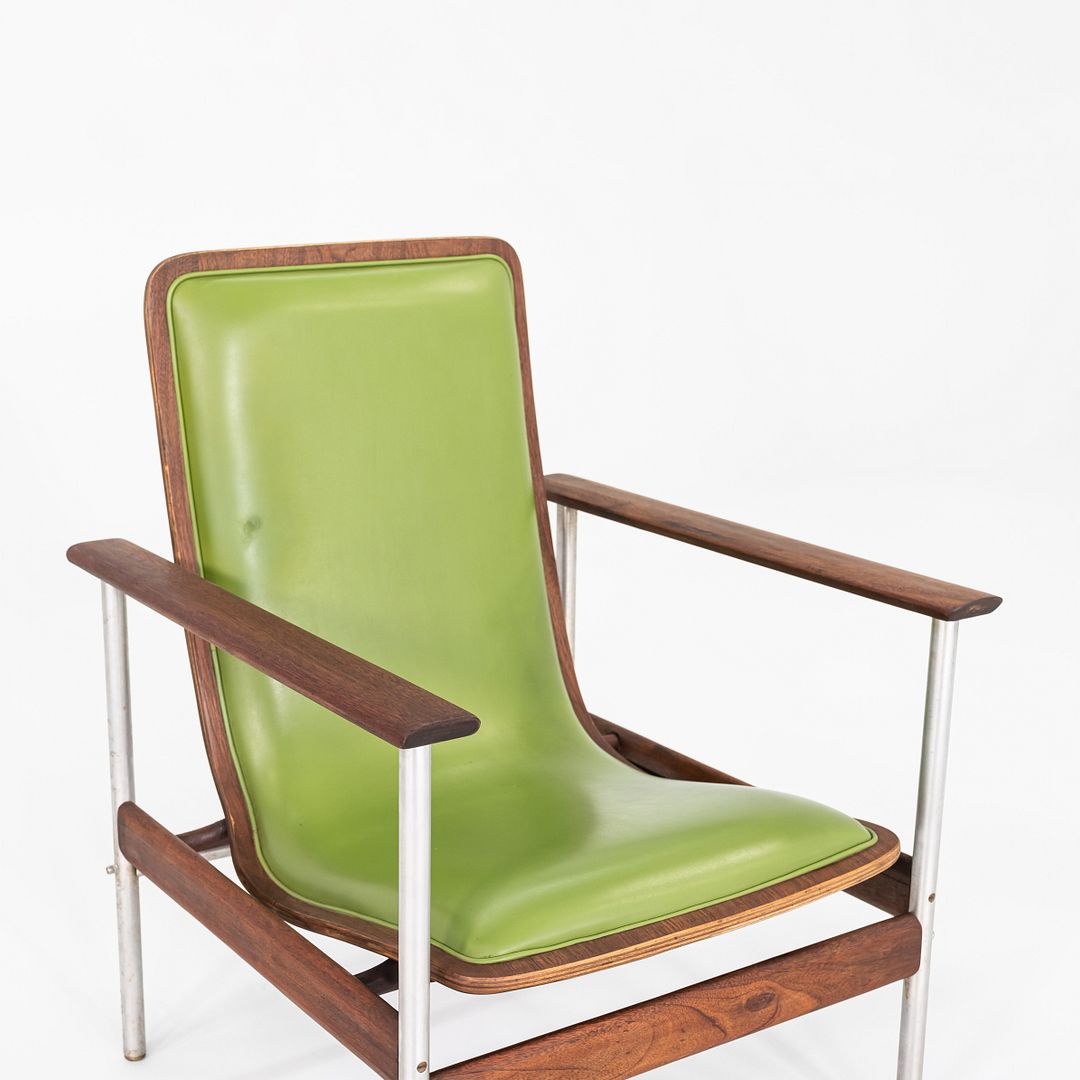 1001 AF Armchair