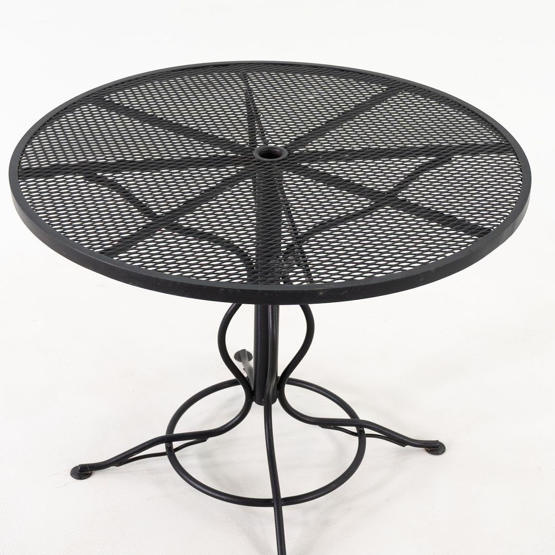 Briarwood Bistro Umbrella Table