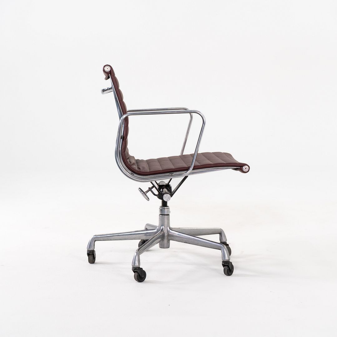 Aluminum Group Management Desk Chair, Model EA335