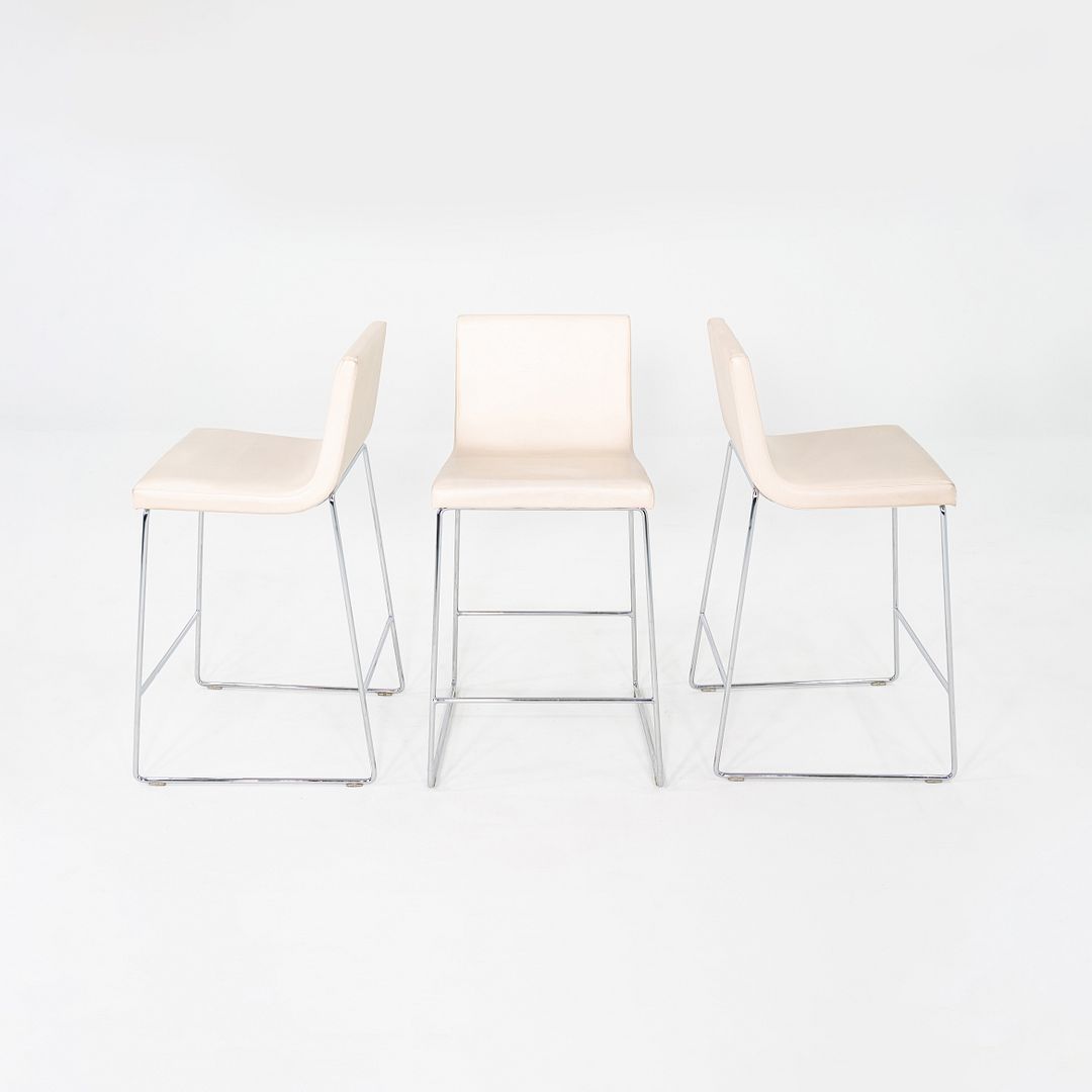 Lineal Comfort Counter Stool