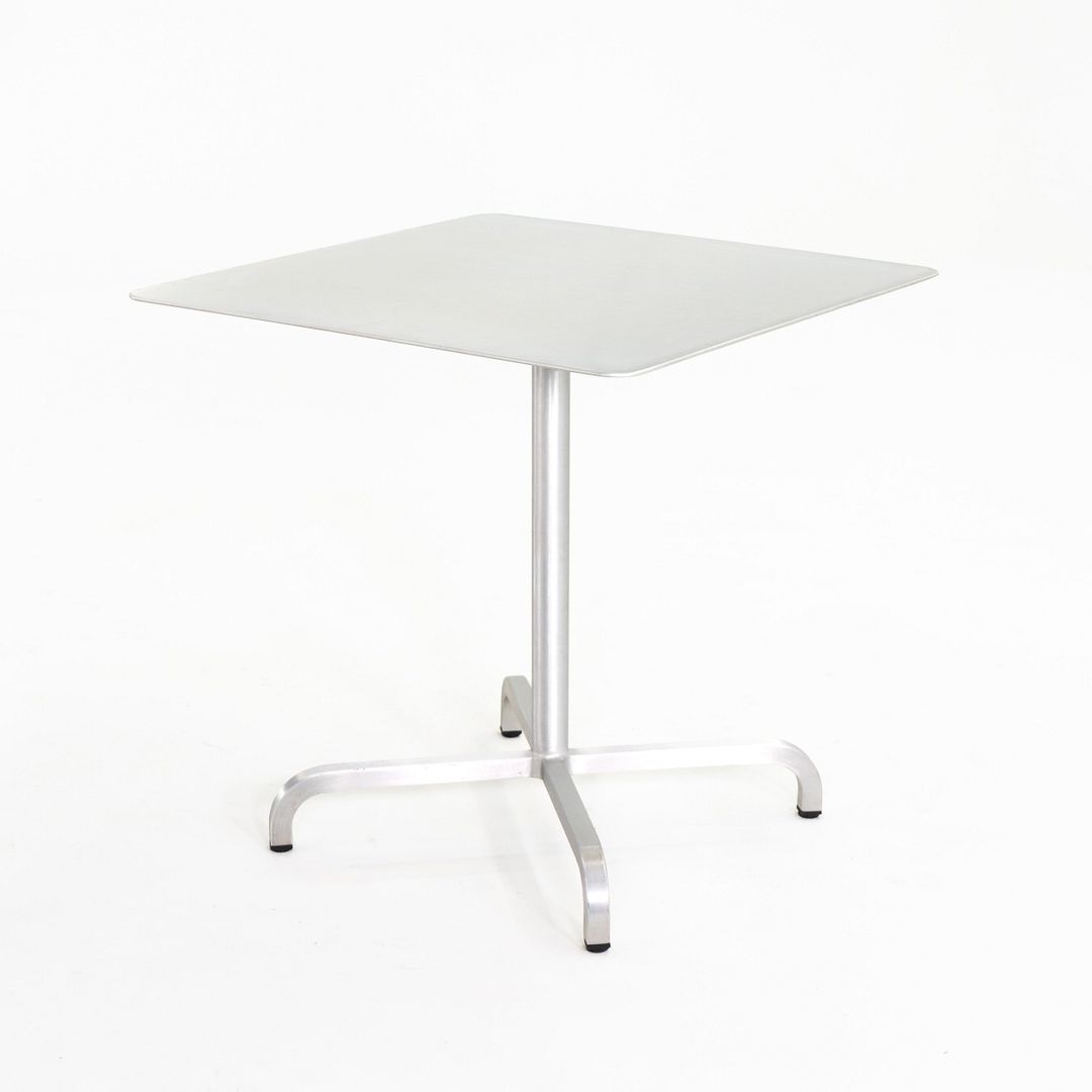 20-06 Cafe / Dining Table