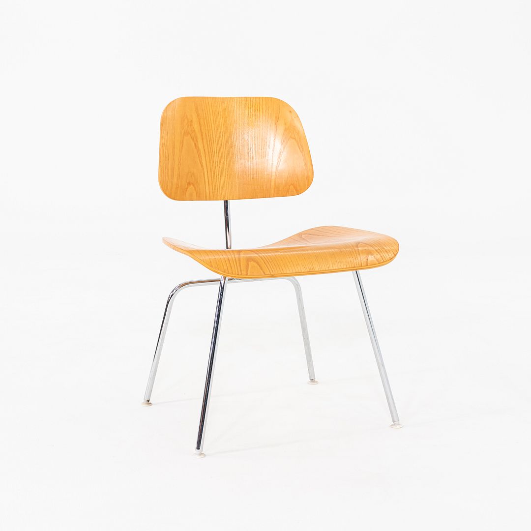 DCM Chair