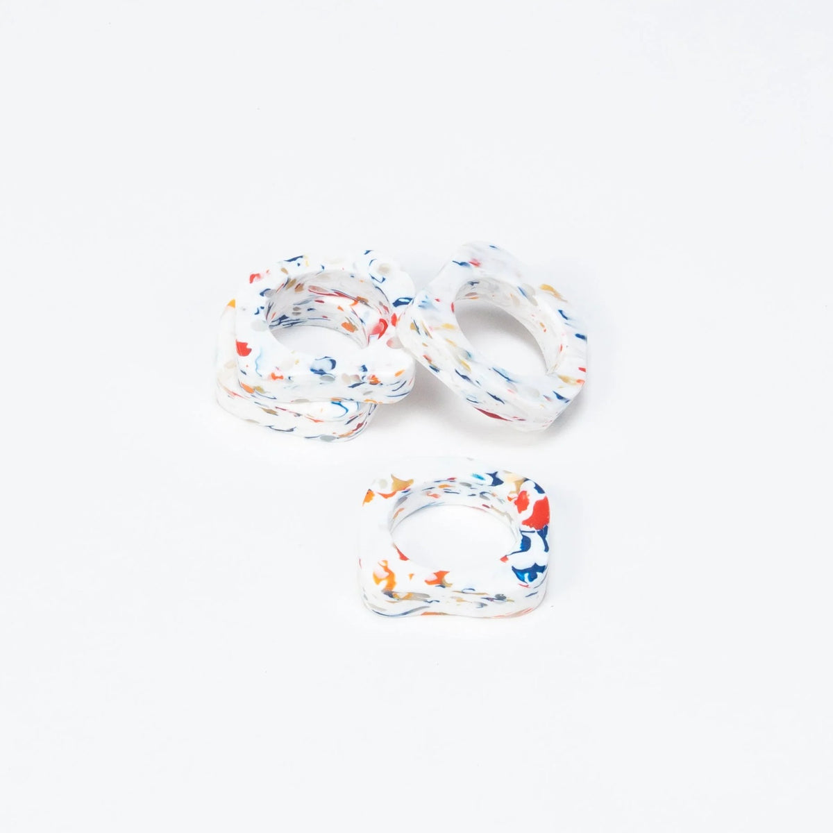 Flat Plastic Napkin Ring — Set of 4