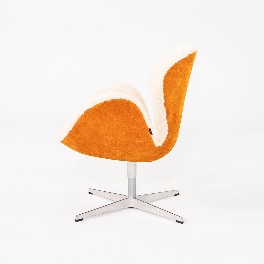 Swan Lounge Chair