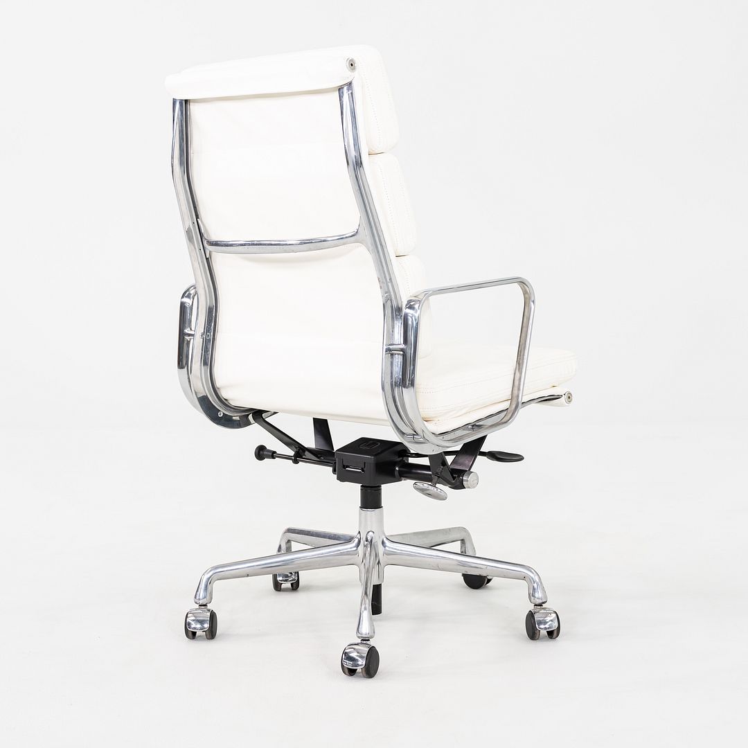 Soft Pad Executive Chair, Model EA437