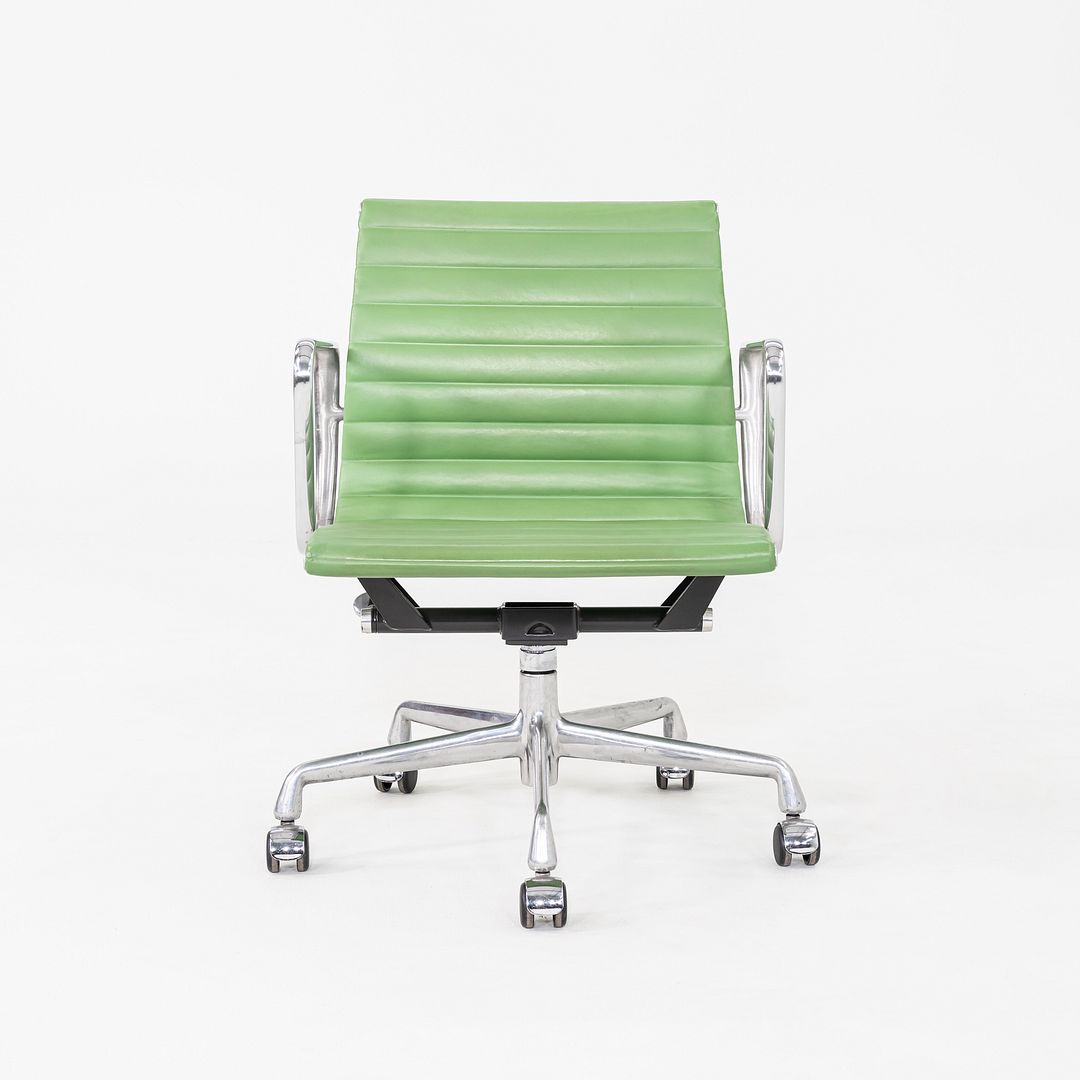 Aluminum Group Management Desk Chair, Model EA335