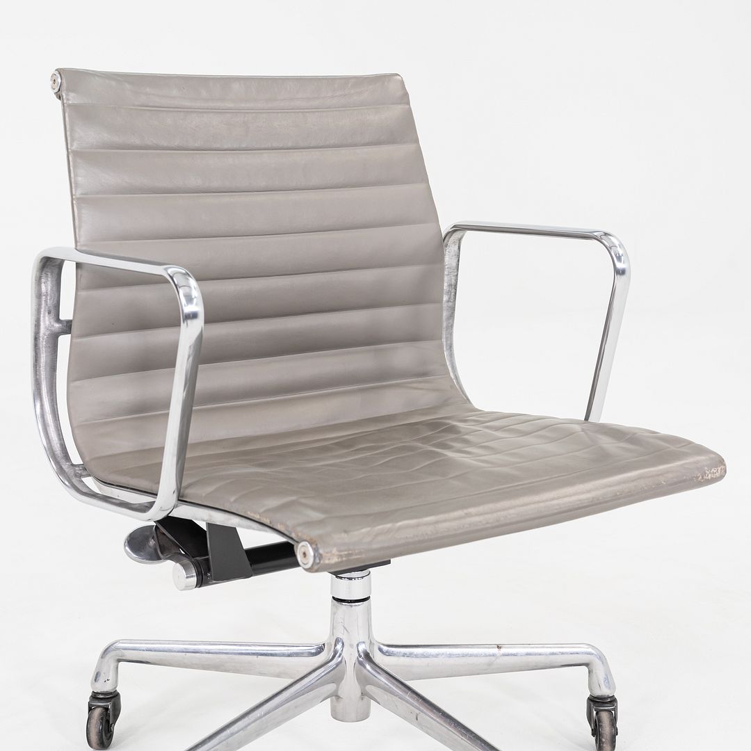Aluminum Group Management Desk Chair, Model EA335
