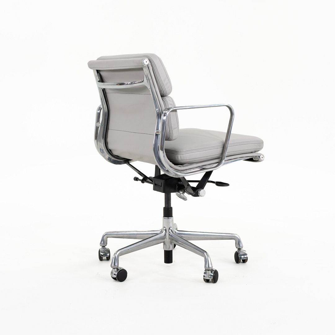 Eames Soft Pad Management Desk Chair, EA435