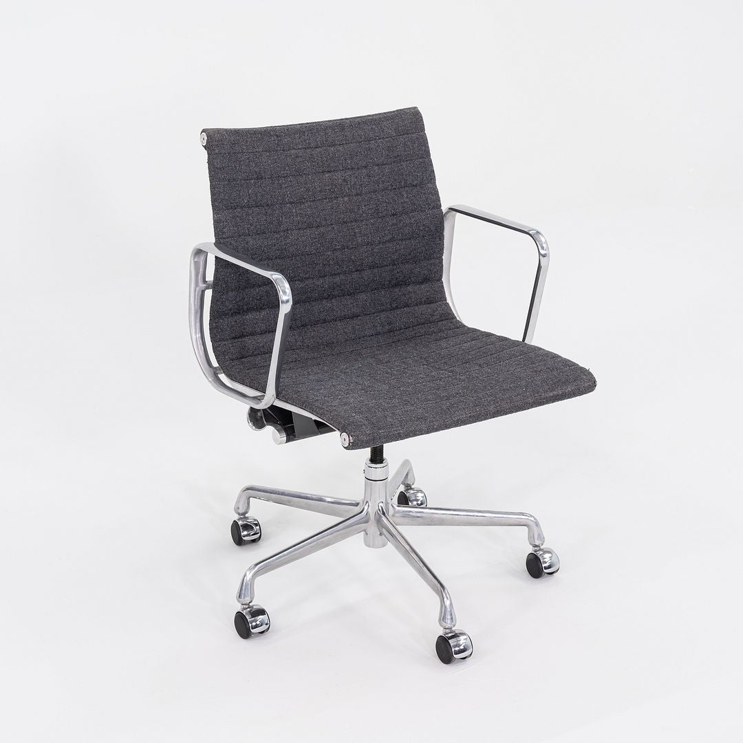 Aluminum Group Management Desk Chair, Model EA335