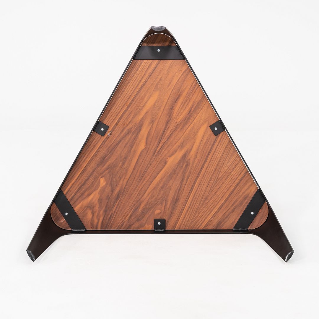 Adele Table