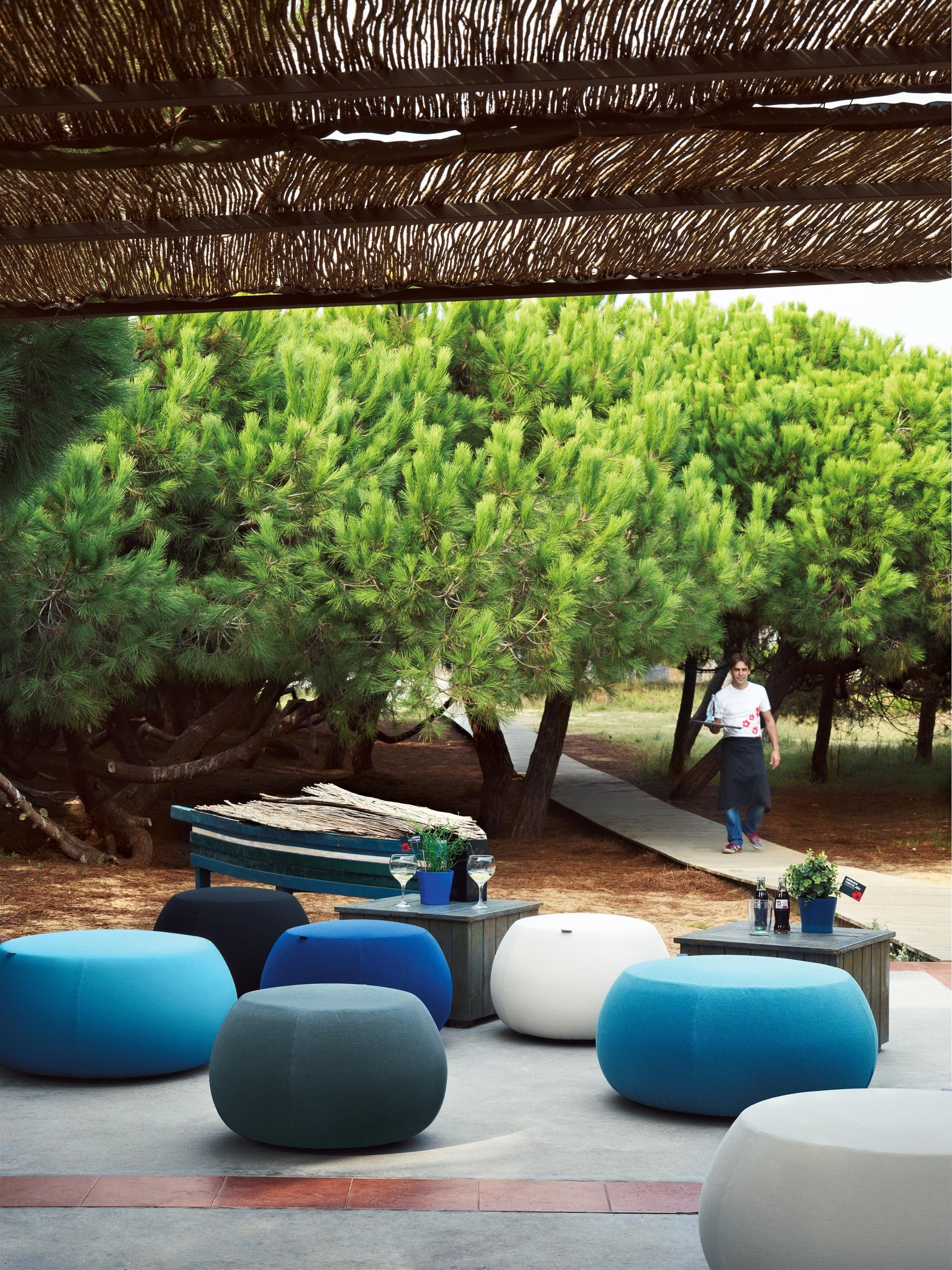 Pix Ottoman — Outdoor