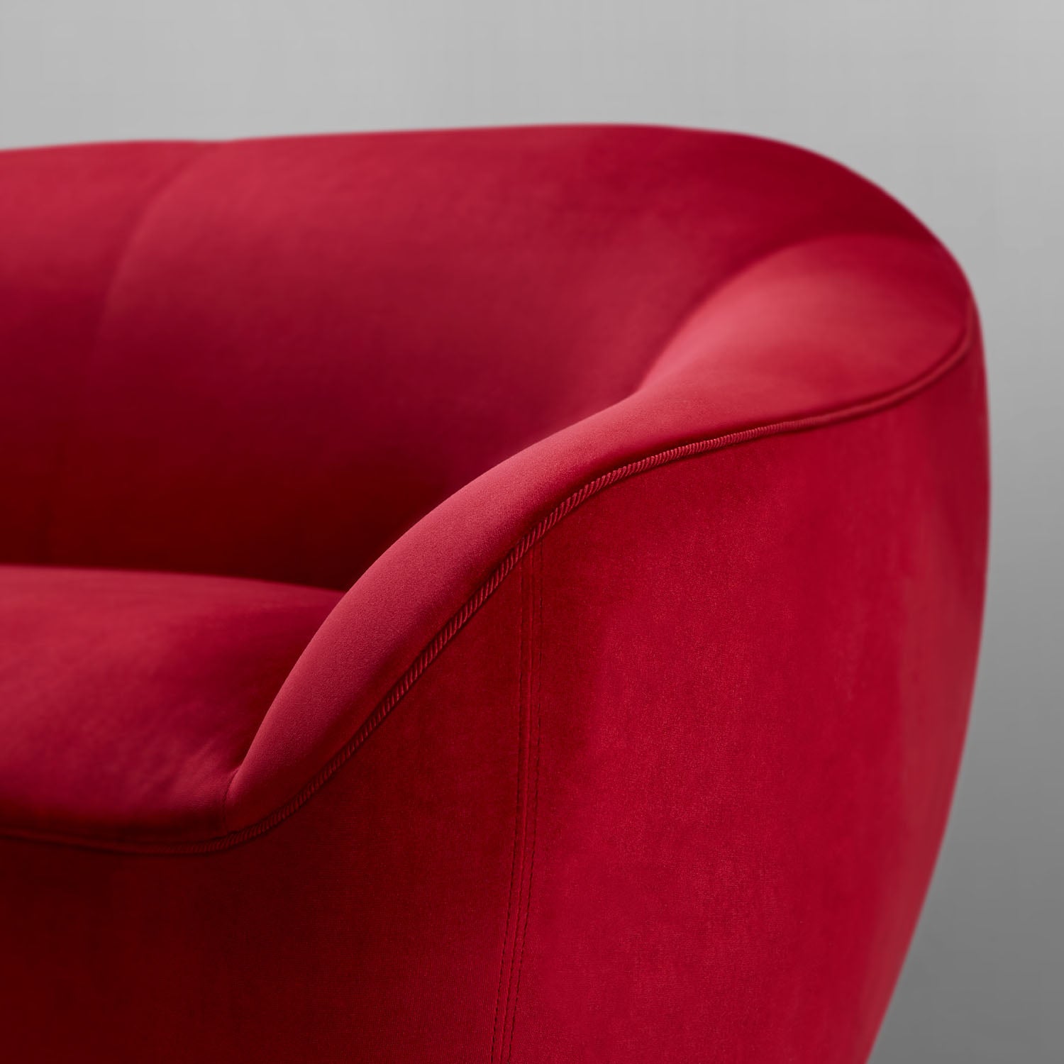 Becca Lounge Chair