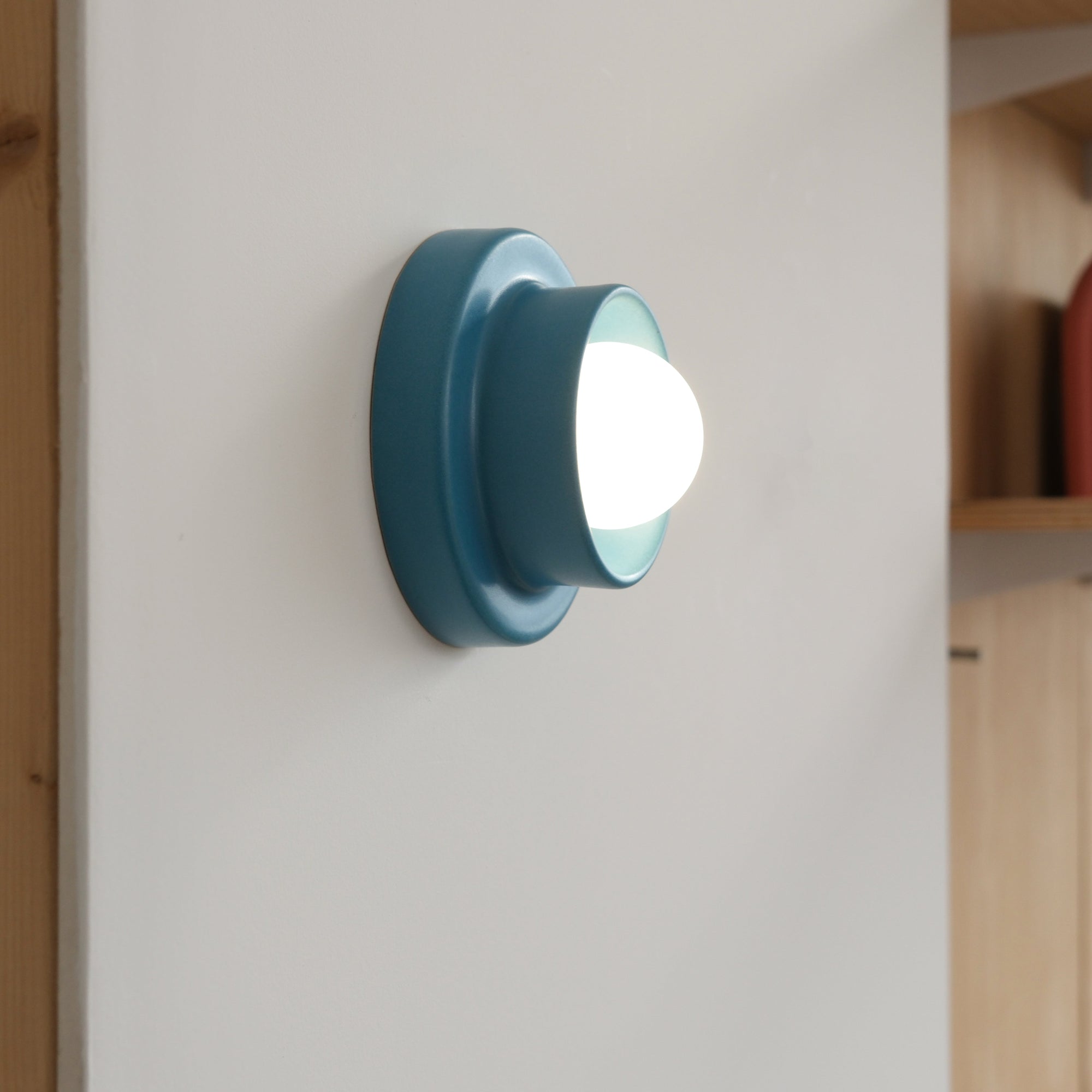 Q Sconce Lamp