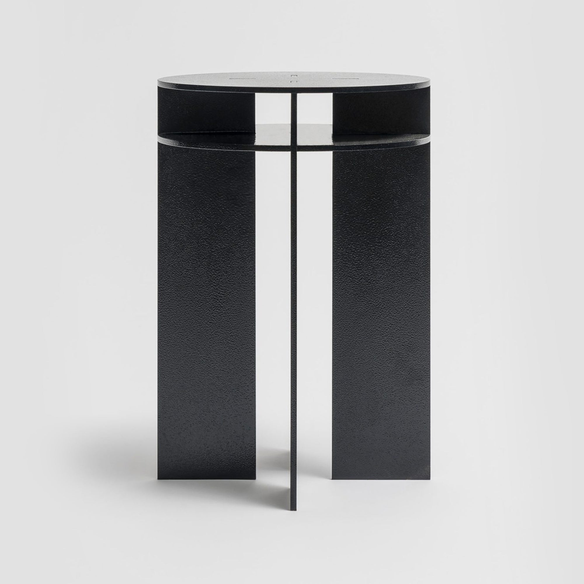 NM13 Stool