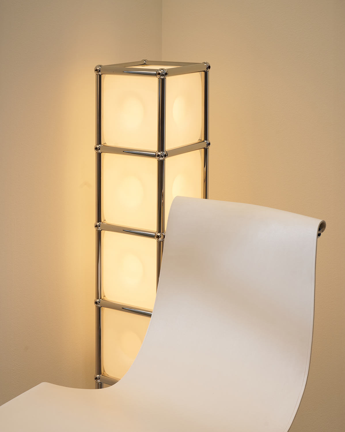 Cube One™ Floor Lamp