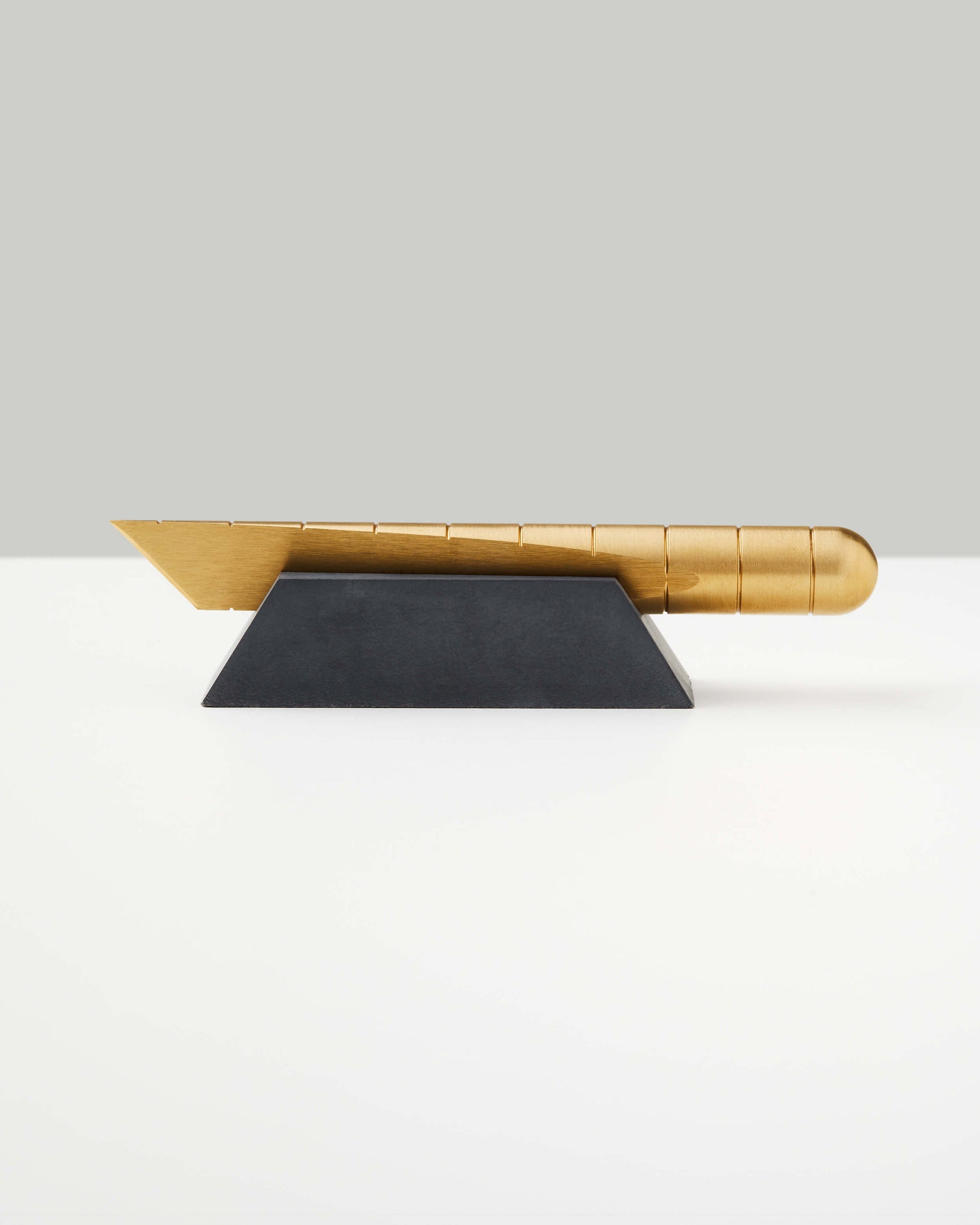 Desk Knife Plinth
