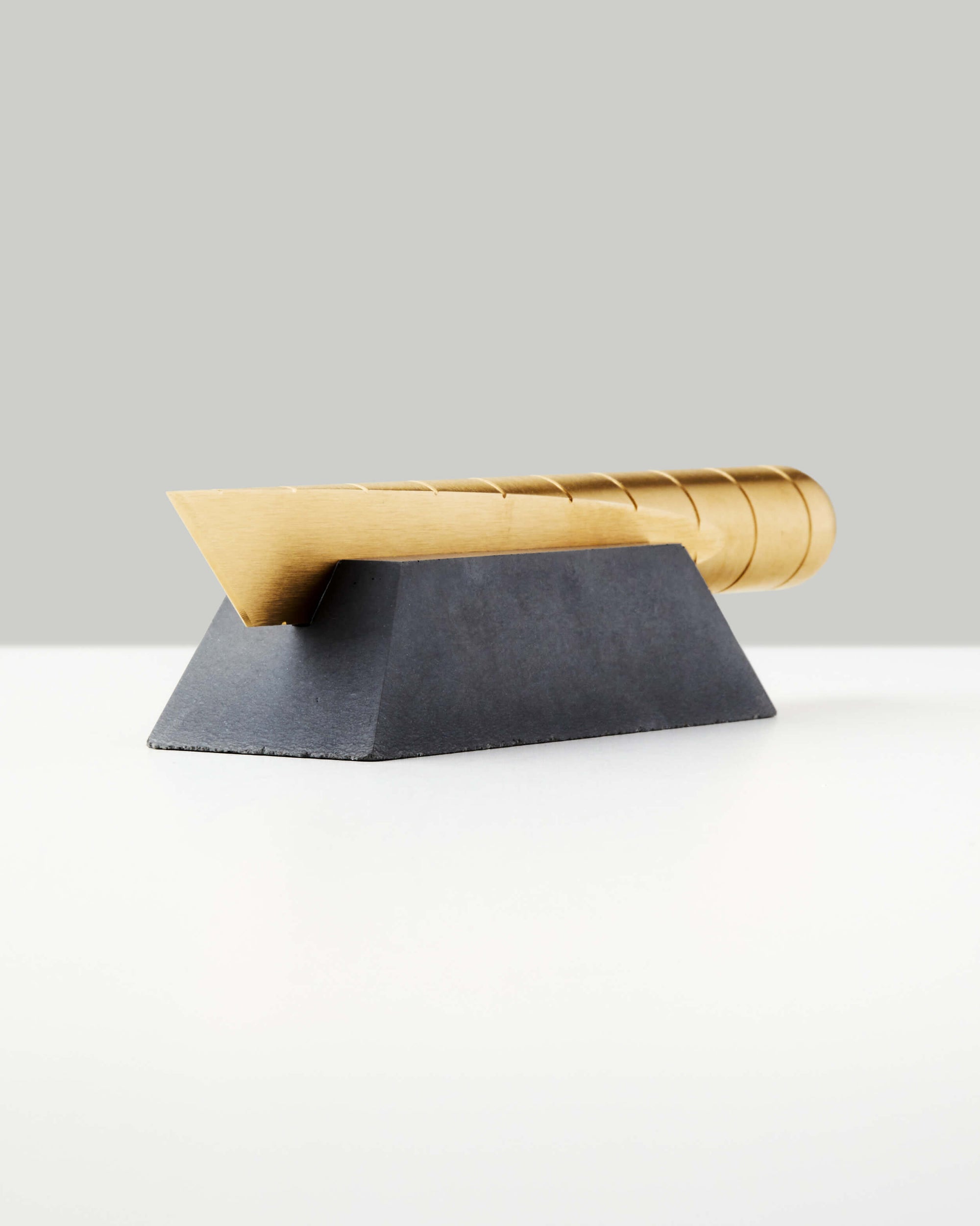 Desk Knife Plinth