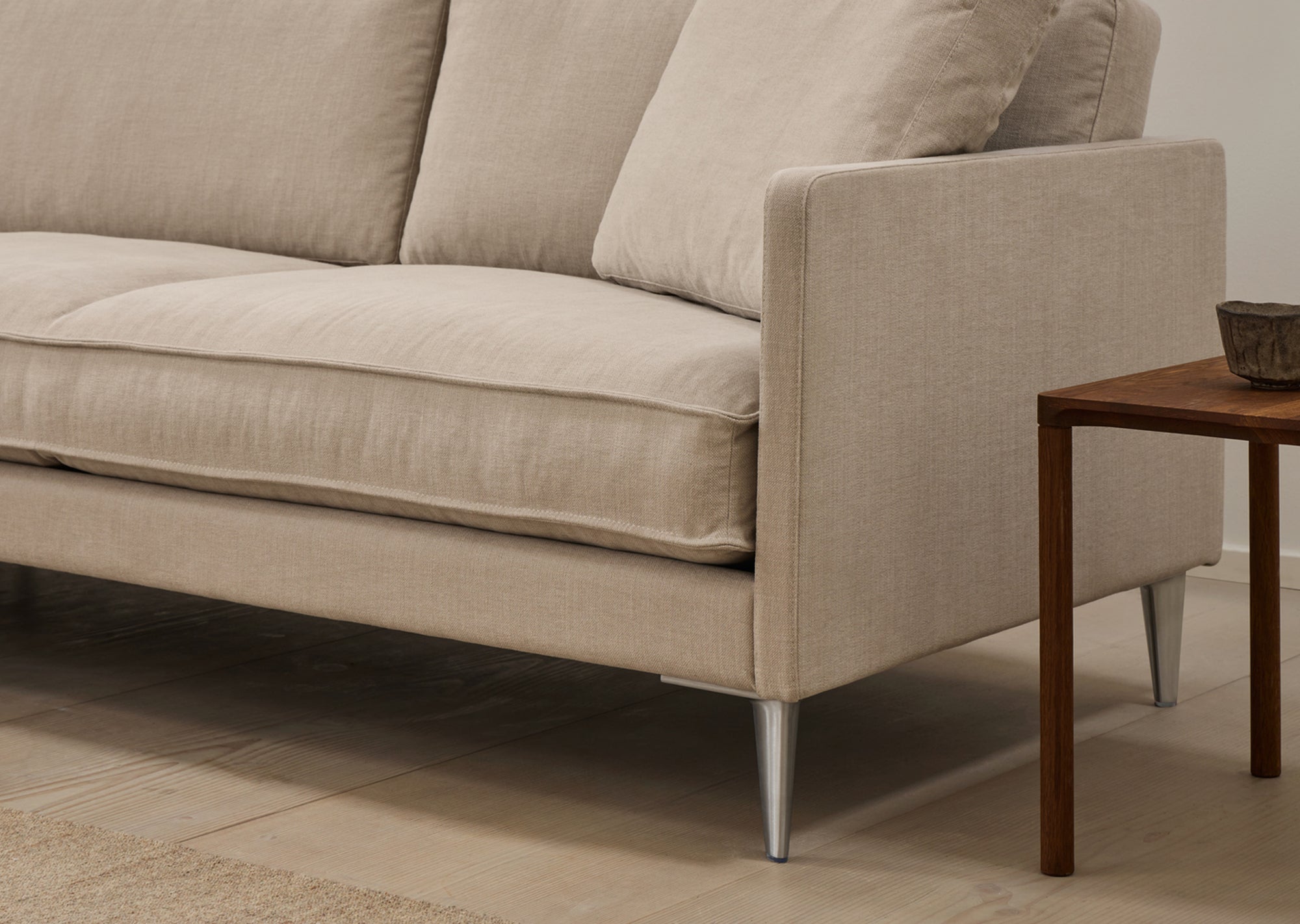 Piloti Side Table — Medium