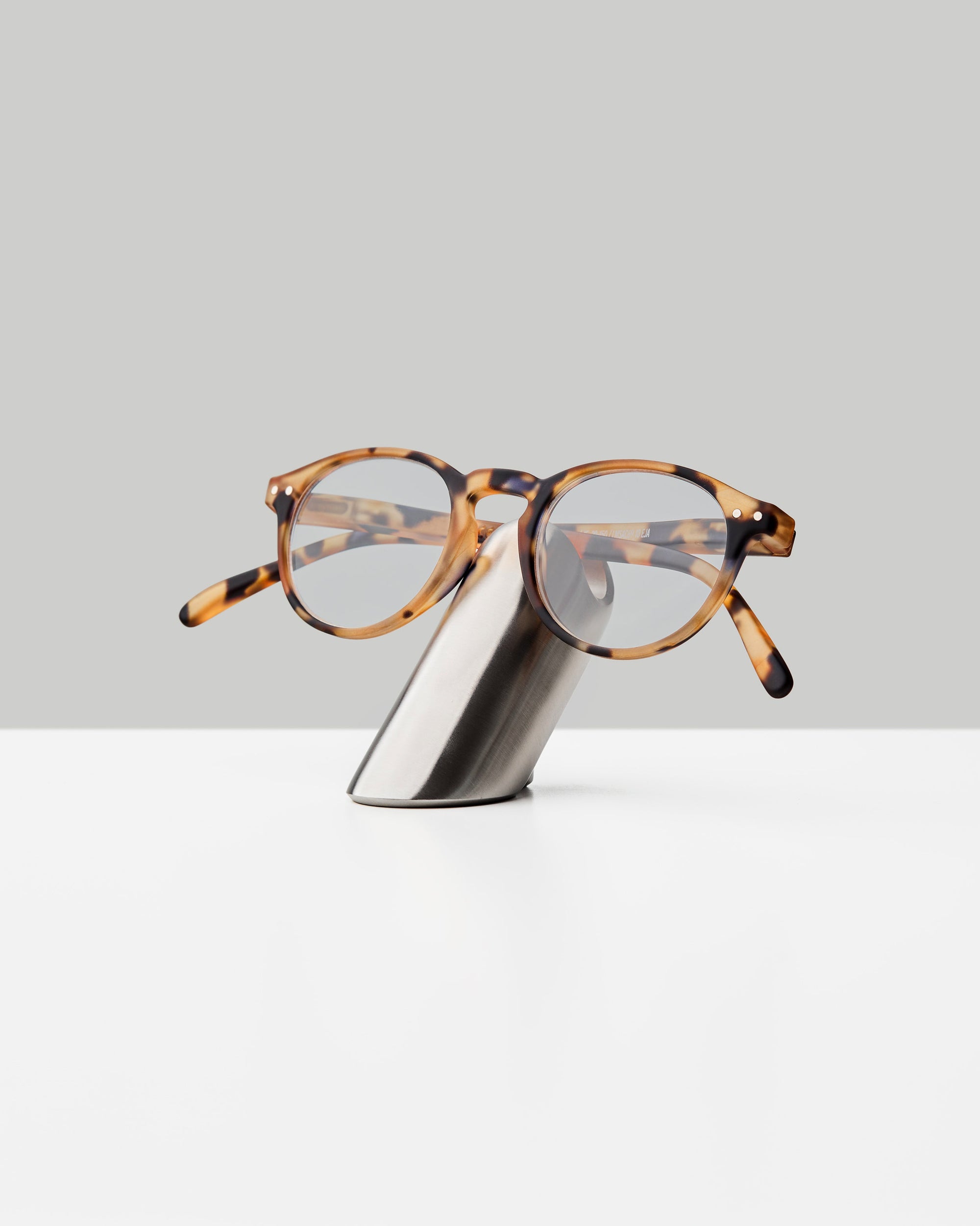 Eyewear Stand