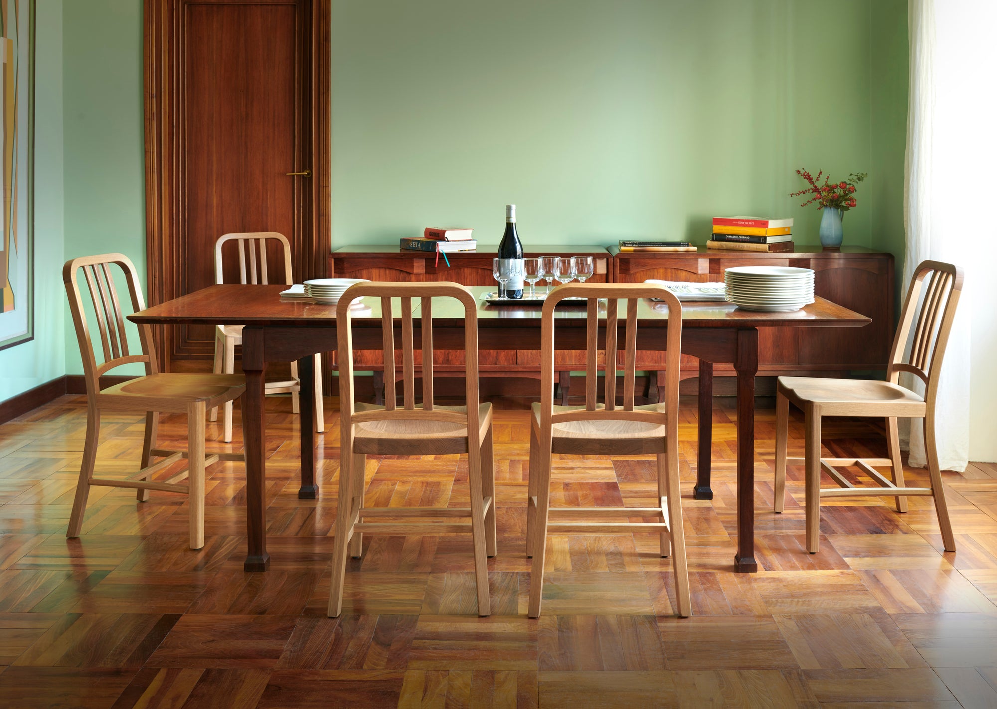 1006 Navy Chair — Wood