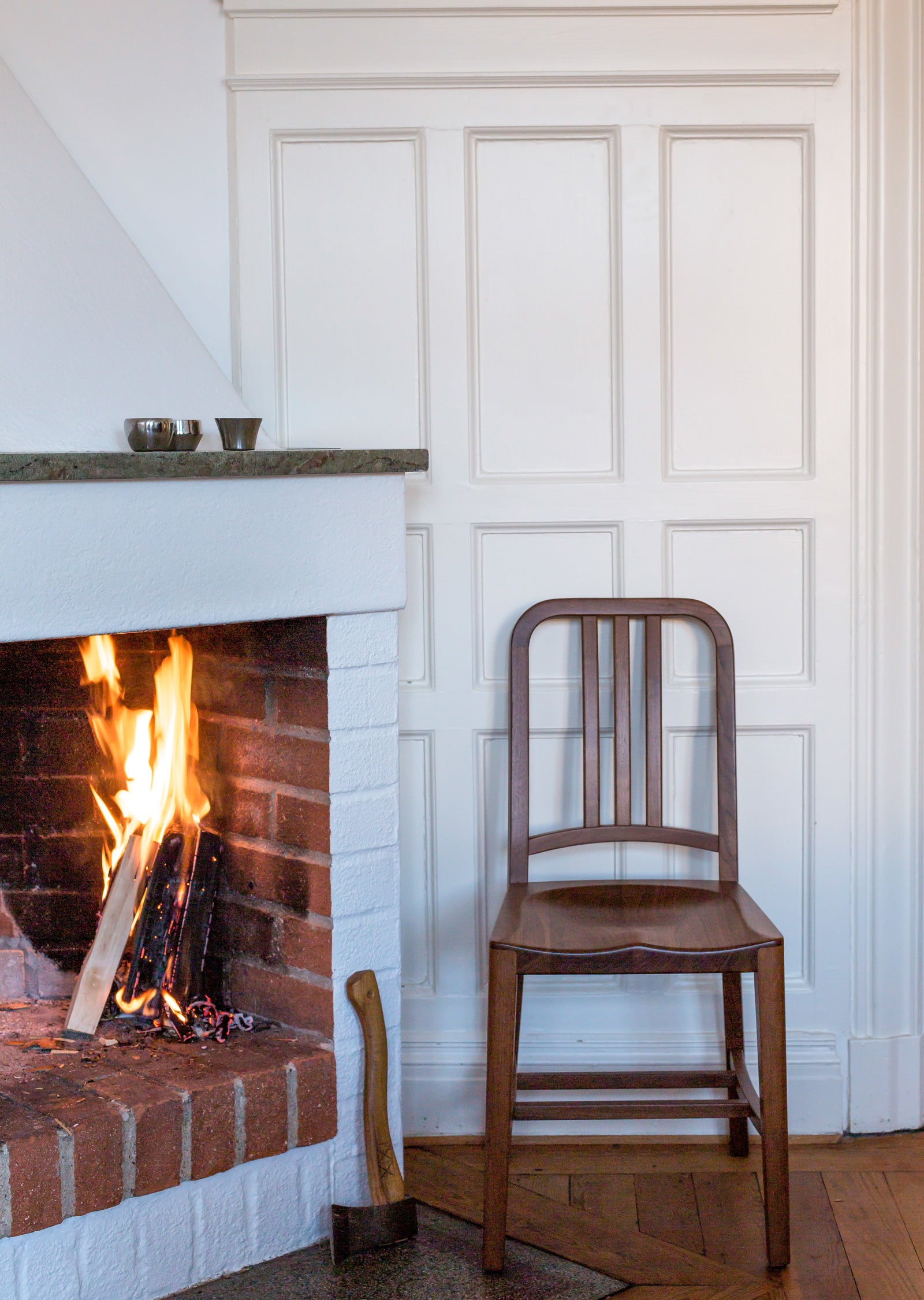 1006 Navy Chair — Wood