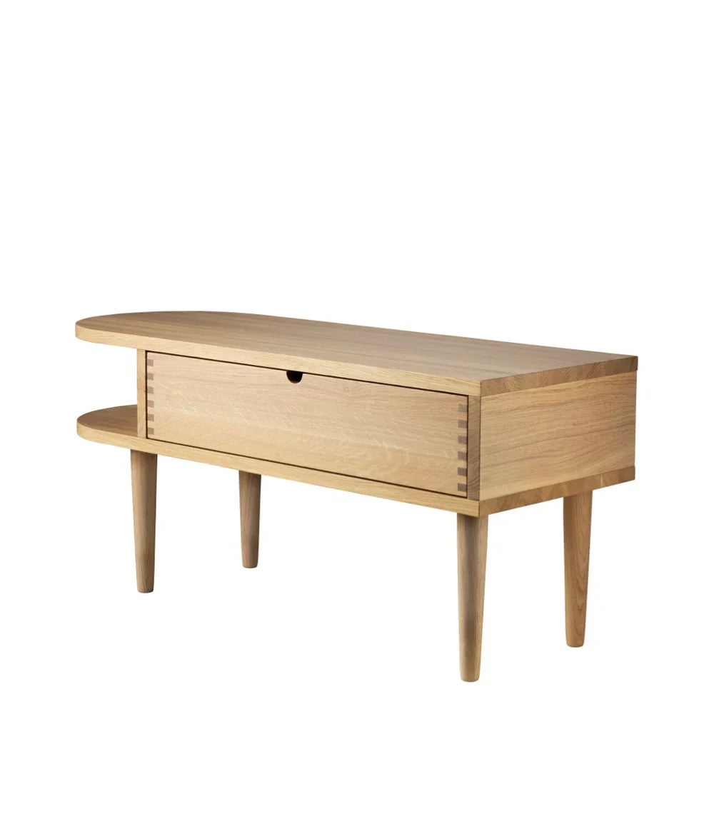 F24 Radius Bench — Small — Nature Lacquered Oak