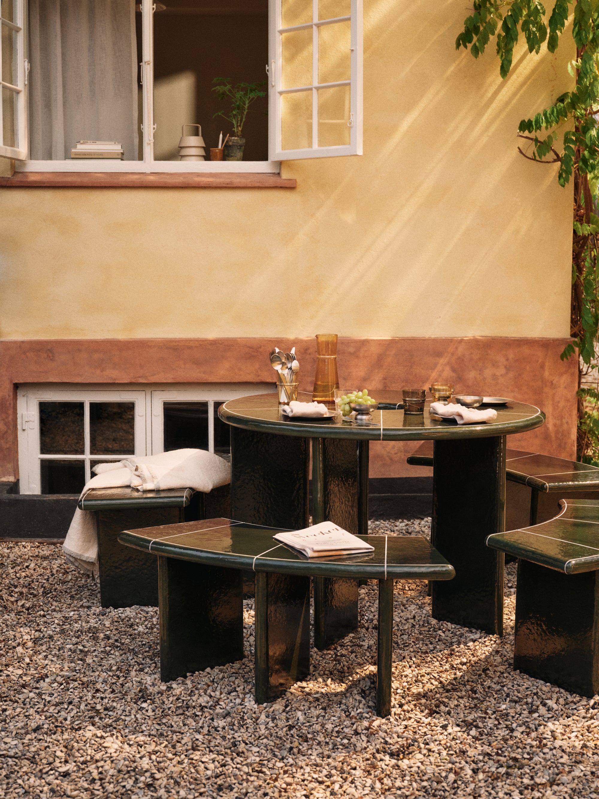 Deya Dining Table