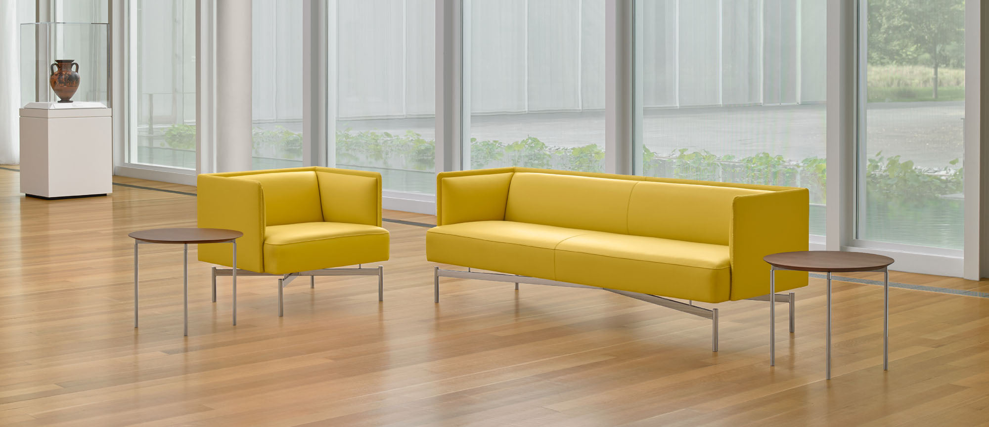 Finale Lounge Chair