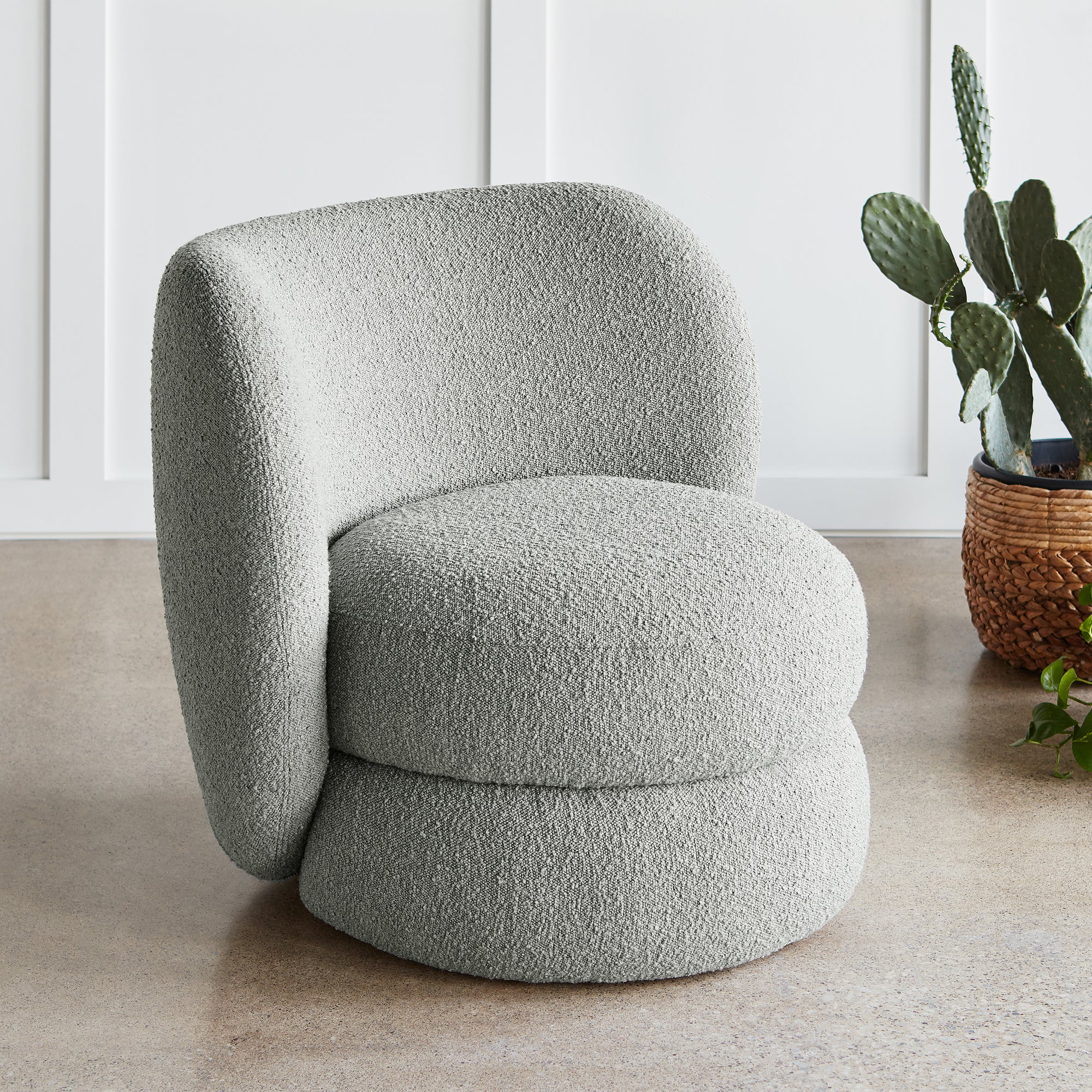 Forme Swivel Chair