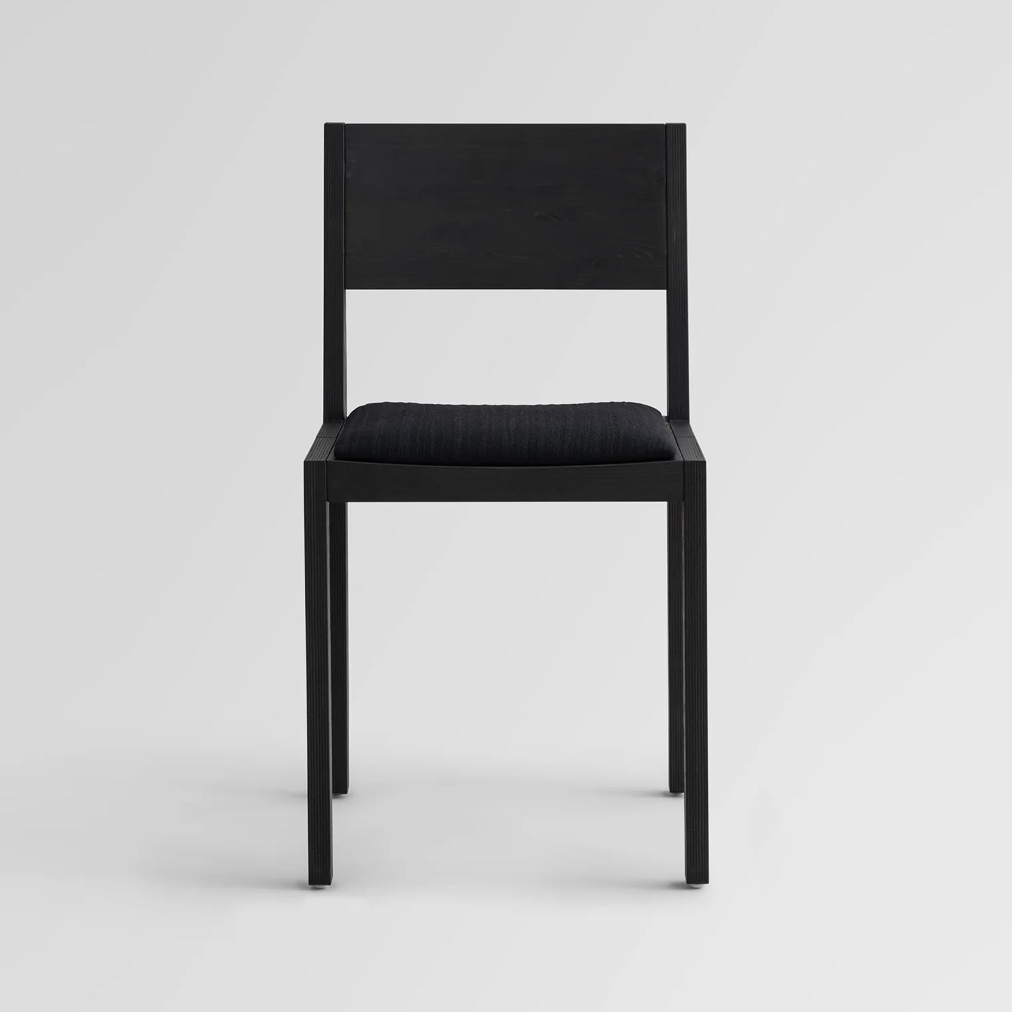016 Maasto Dining Chair — Upholstered Seat