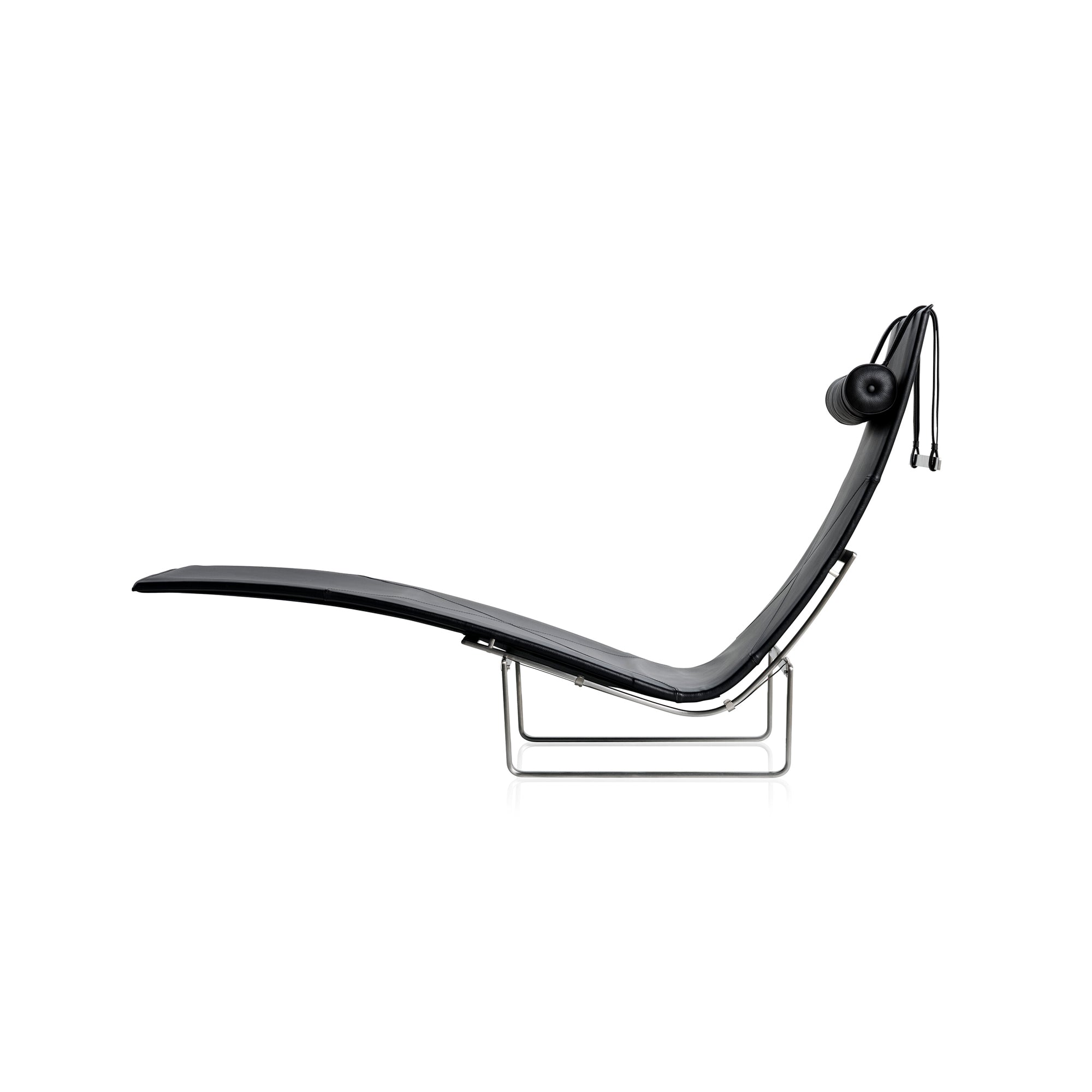 PK24 Chaise Lounge