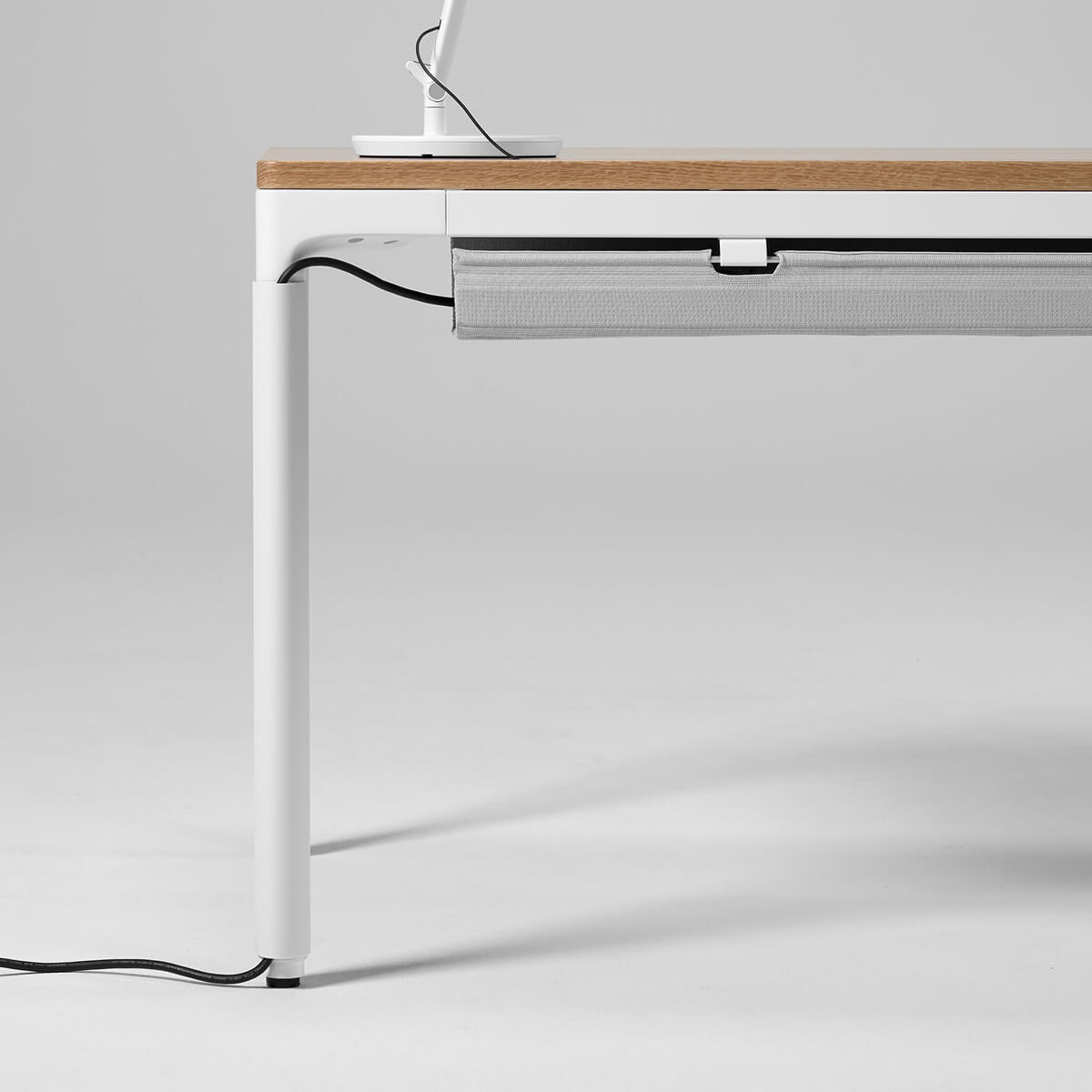 eFloat Quattro Sit/Stand Desk Cable Manager