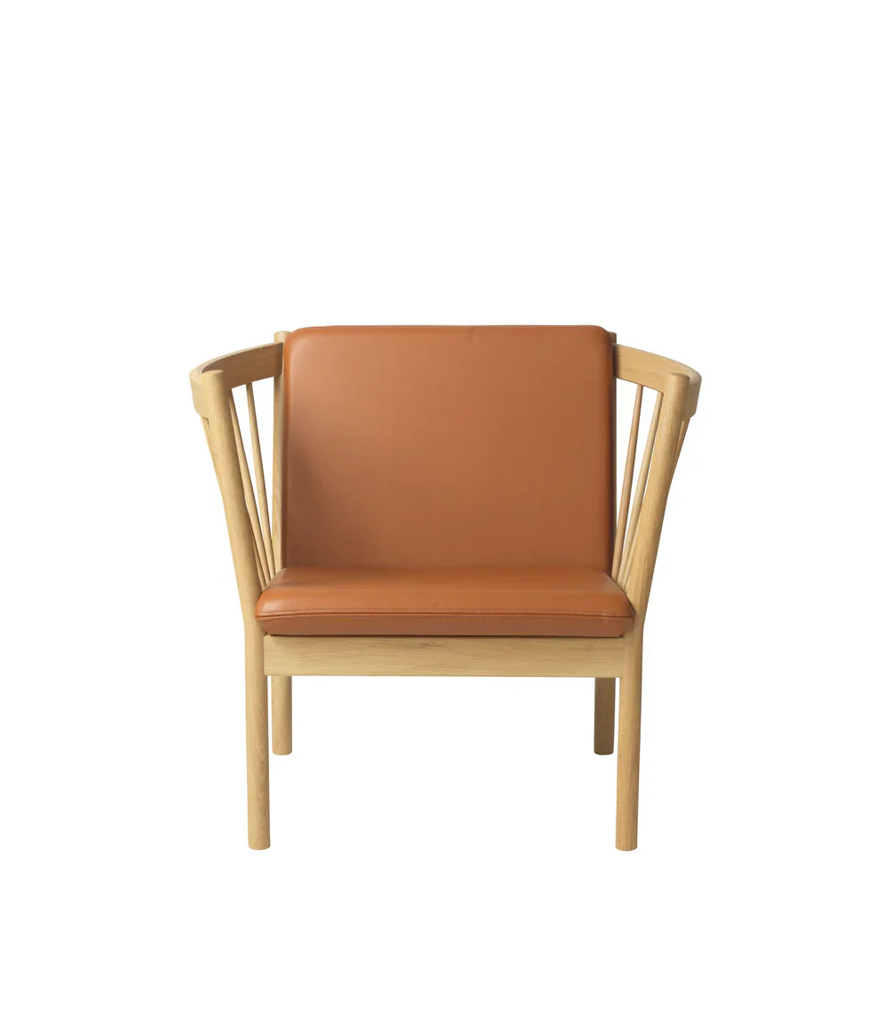 J146 Armchair — Nature Lacquered Oak / Cognac Leather