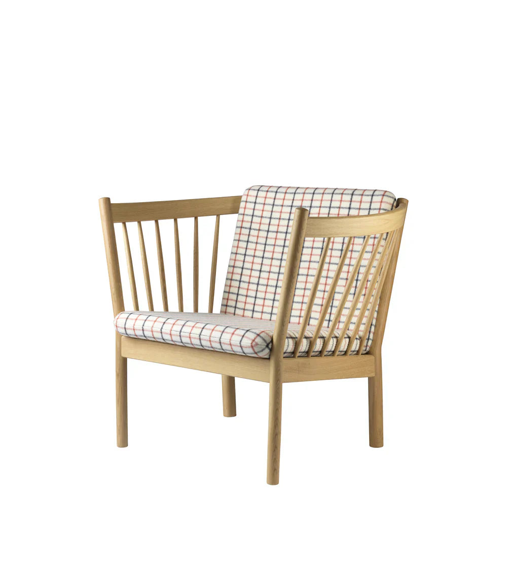 J146 Armchair — Nature Lacquered Oak / Red