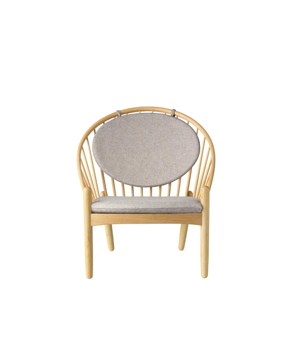 J166 Jørna Chair — Nature Lacquered Oak/Light Grey